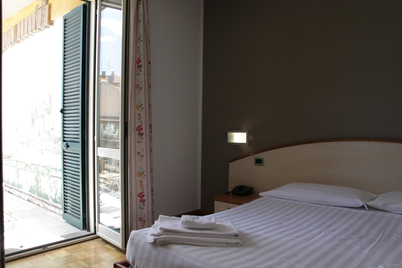 Albergo Da Benedetta Vetralla Exteriér fotografie