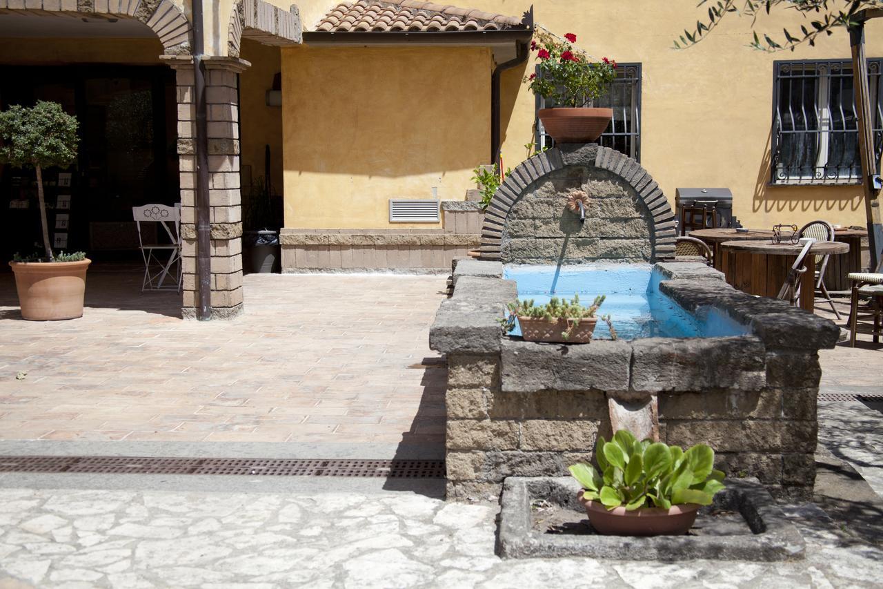 Albergo Da Benedetta Vetralla Exteriér fotografie